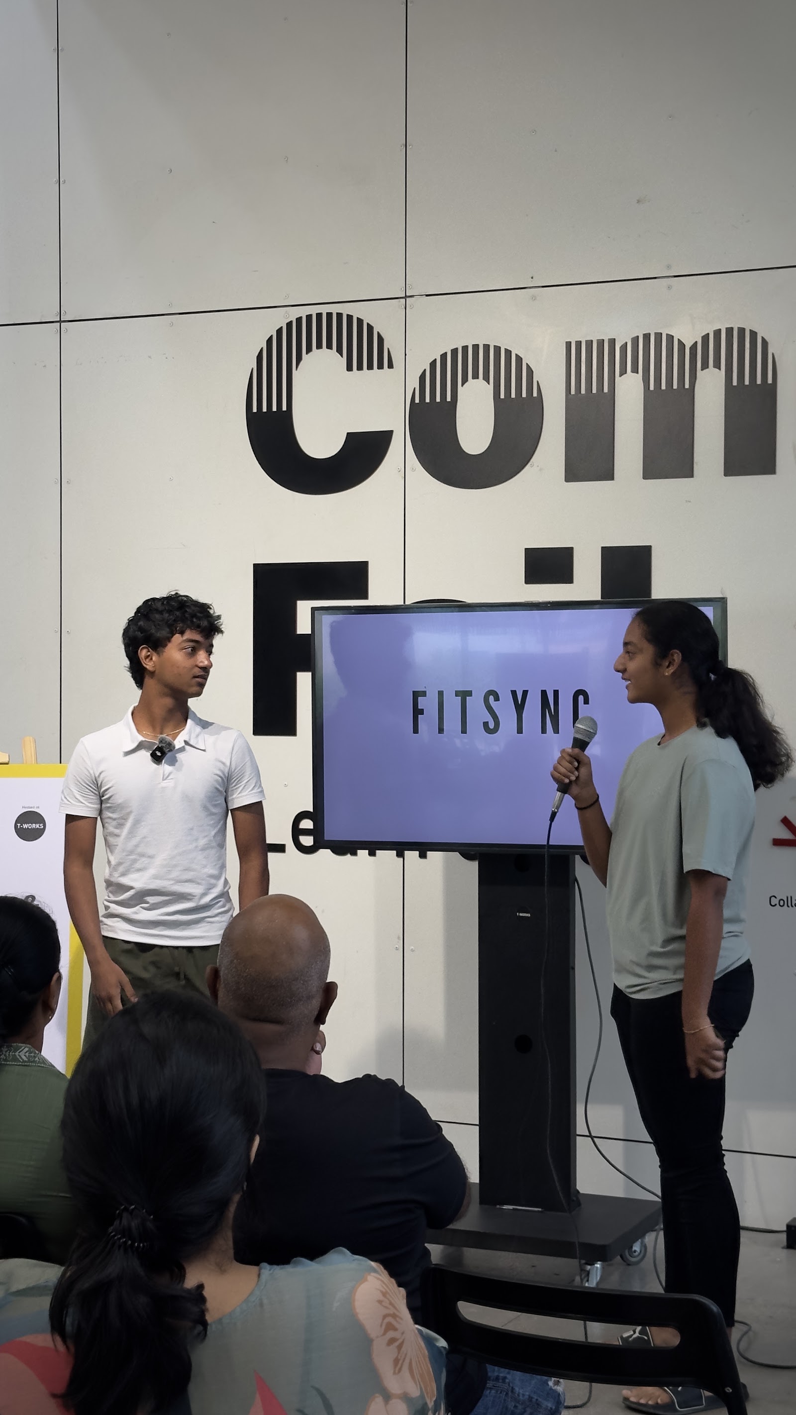 Students presenting their first prototypes at the end of the workshop